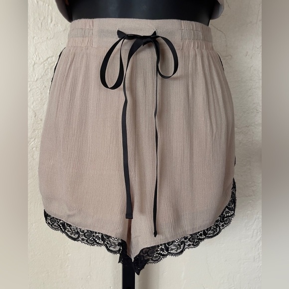 Celesta Pants - Celesta Tan & Black Laced Trim Shorts